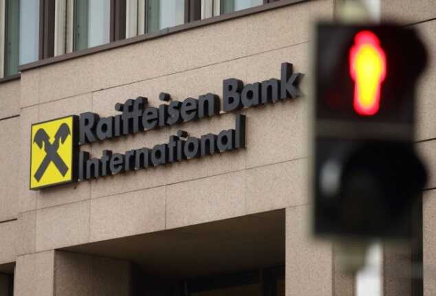 Raiffeisenbank   :        ?