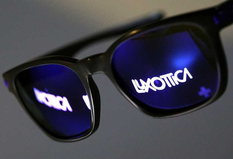            Luxottica