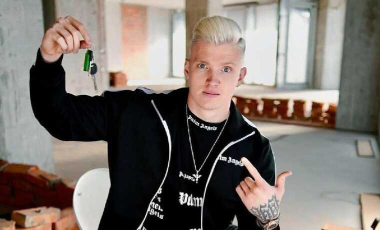 �������� ������� ���������� ����� ��������� ���������� ������������� � ���������� � ����� � Pin-Up