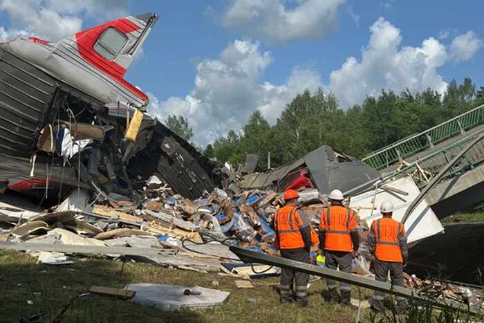 ��������� ������ ��������� � ������������ � ��������� ����� ��� ��������