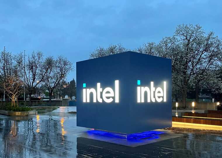 ����� ������� �������� ����� Intel ��-�� ������ � ������ �����
