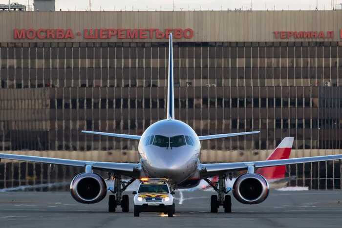 � ��������� ����������� Sukhoi Superjet � Airbus Hainan Airlines � ����� ��������