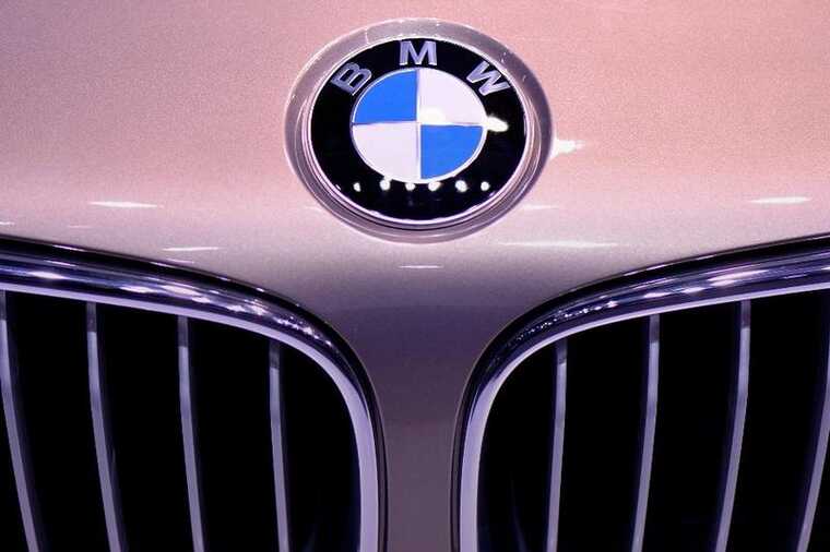 BMW �������� ����� 500 ����� ����������� ��-�� ������ ����������